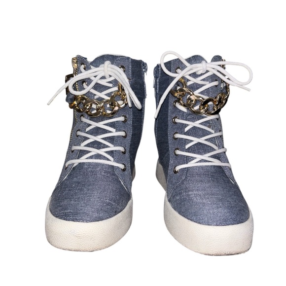 Shoe Dazzle Shoes - Shoe Dazzle Denim Sneakers with Gold Chain Preloved in EUC